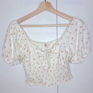 Billabong cropped puff sleeve top